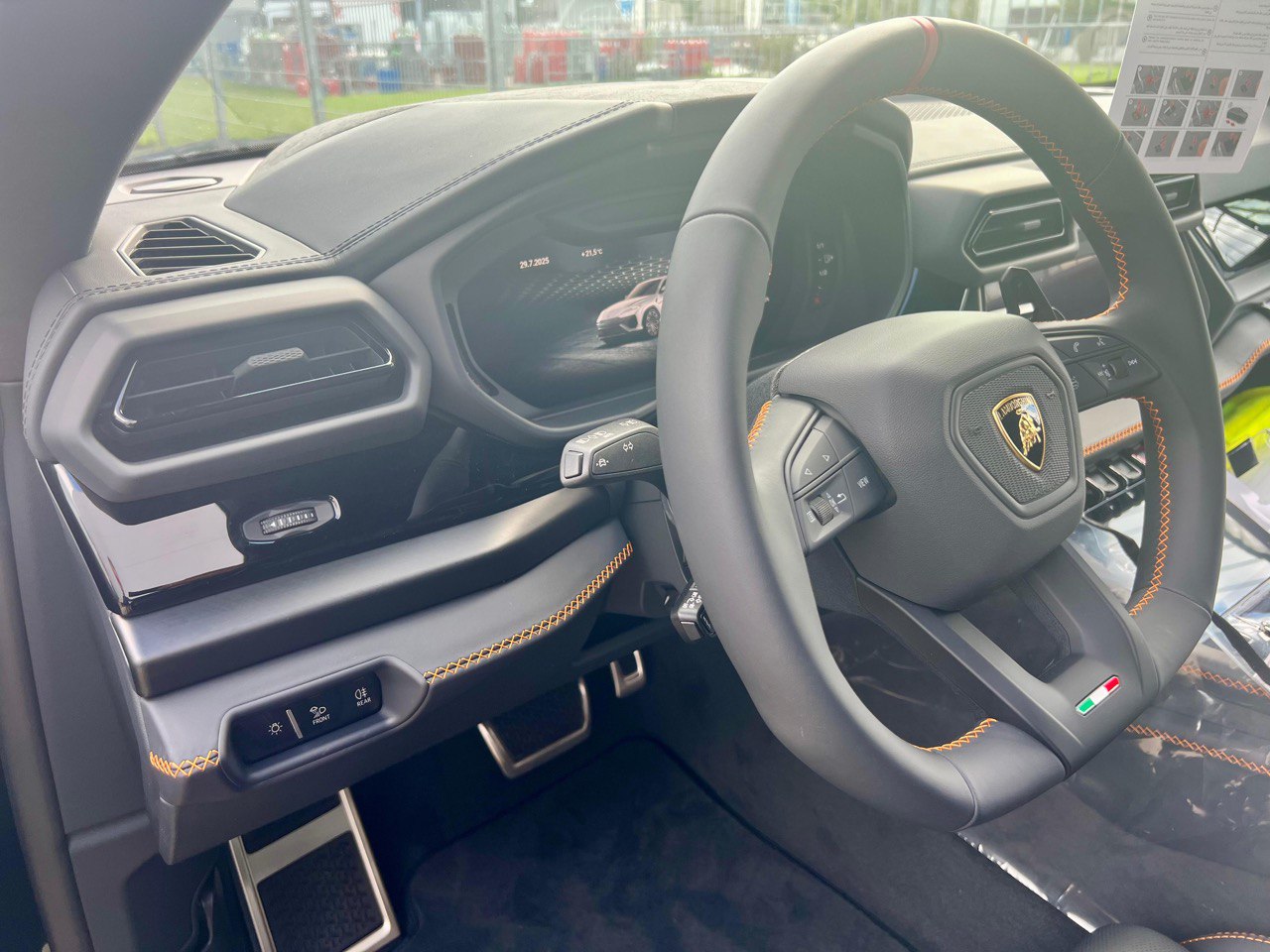 Lamborghini  Urus SE